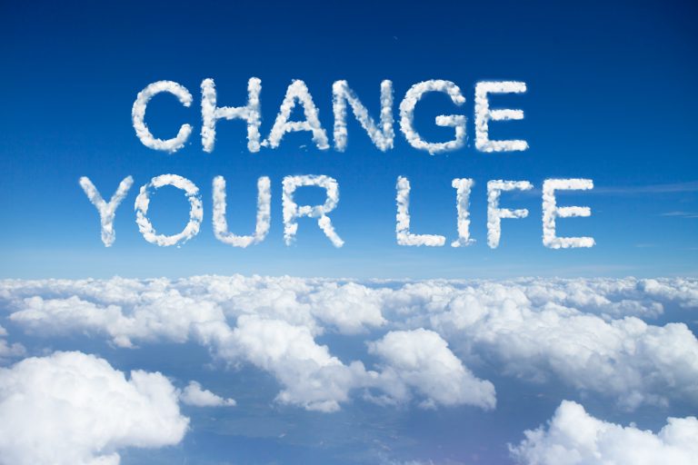 3 نشانه ای که مشخص می کند اکنون زمان تغییر زندگی شماست! + راهکارها